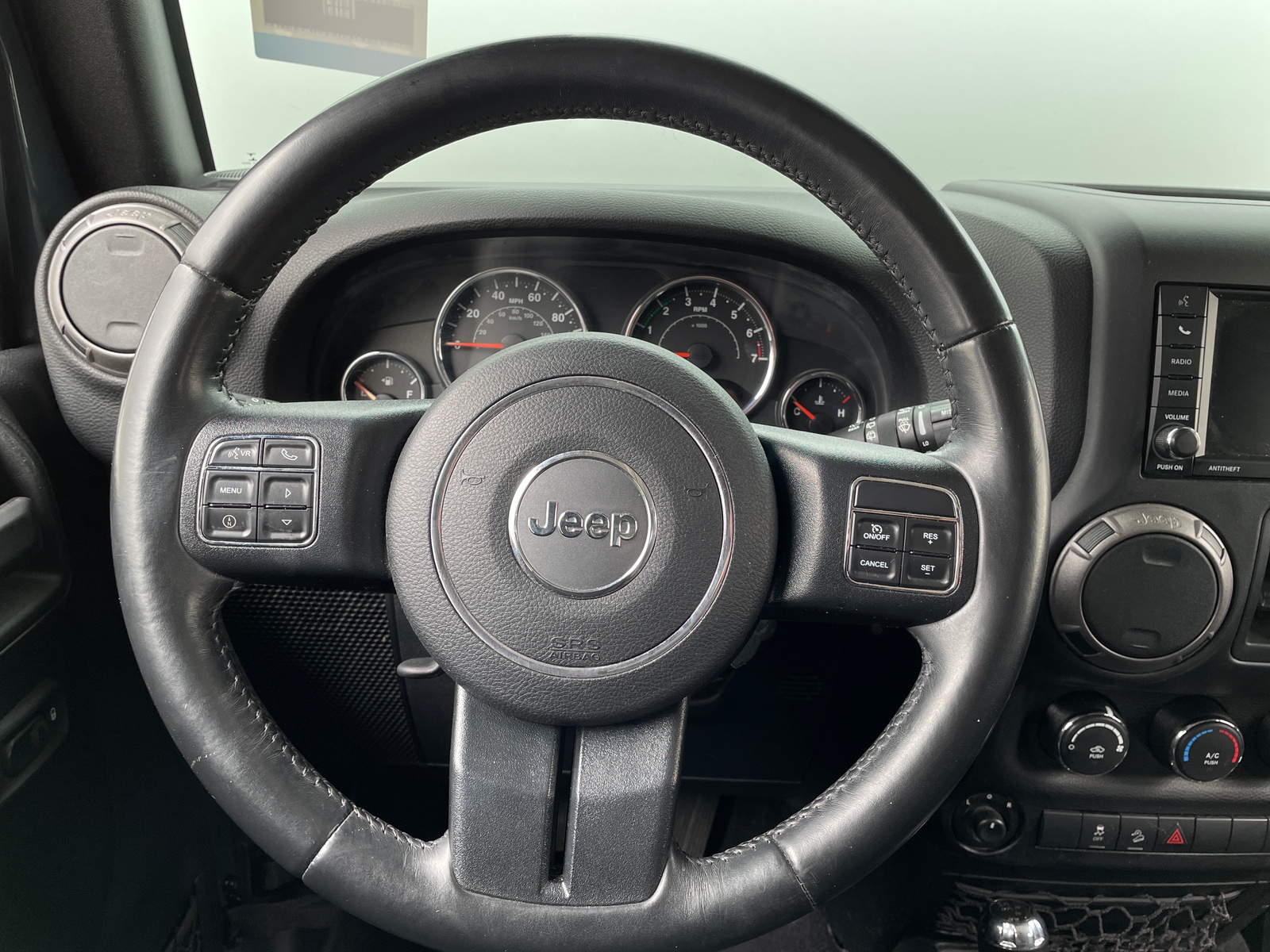 Thumbnail: 2016 Jeep Wrangler - 5