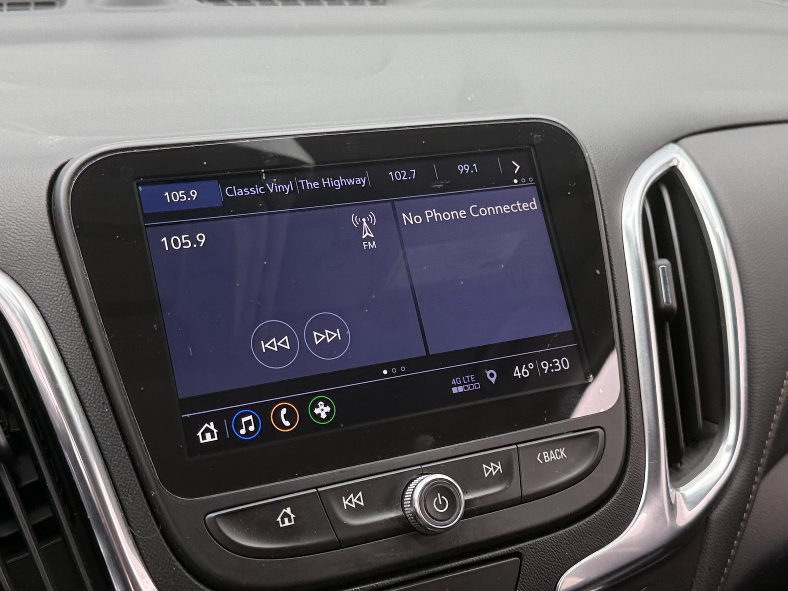 Thumbnail: 2021 Chevrolet Equinox - 3