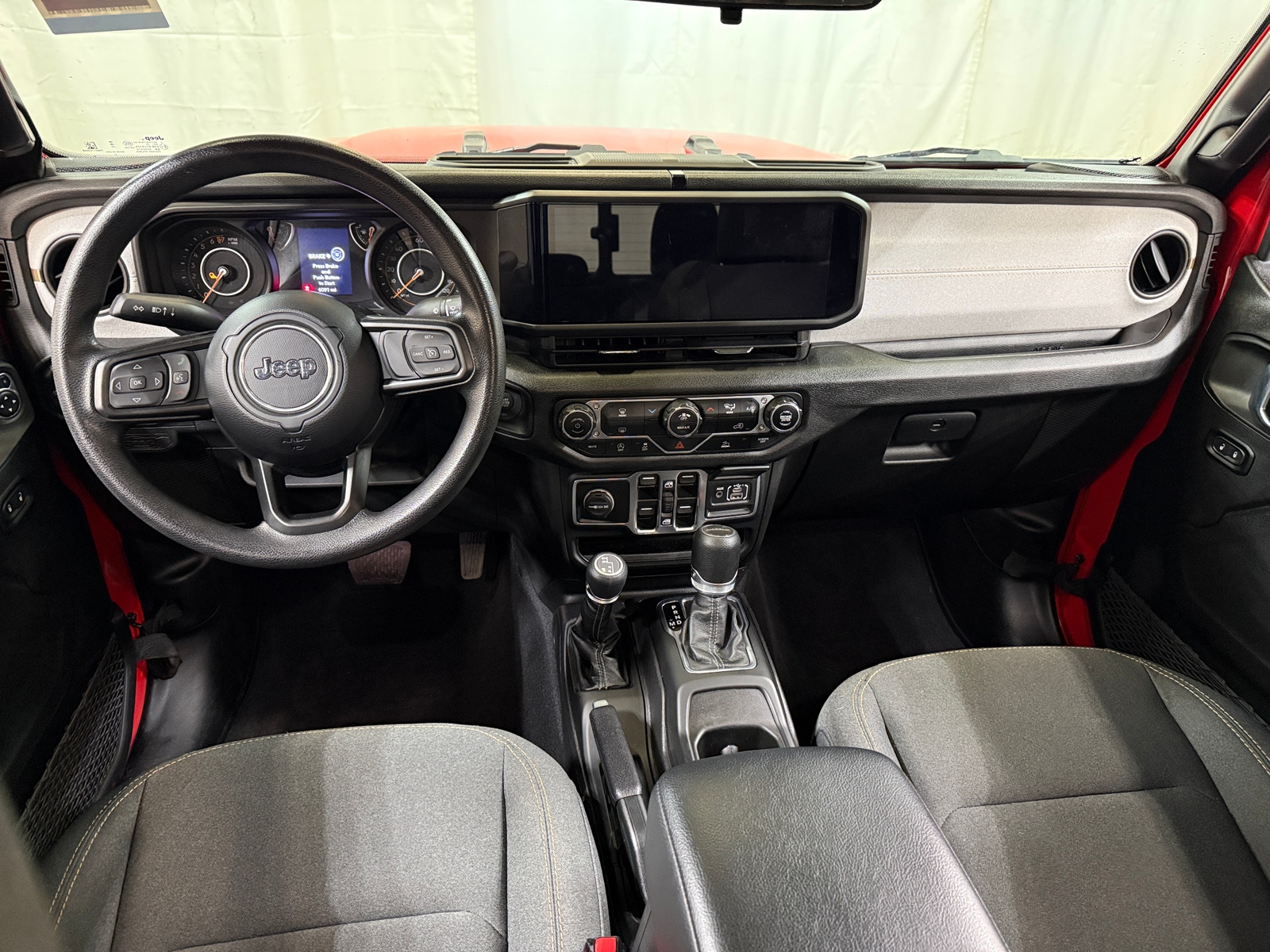 Thumbnail: 2025 Jeep Gladiator - 3