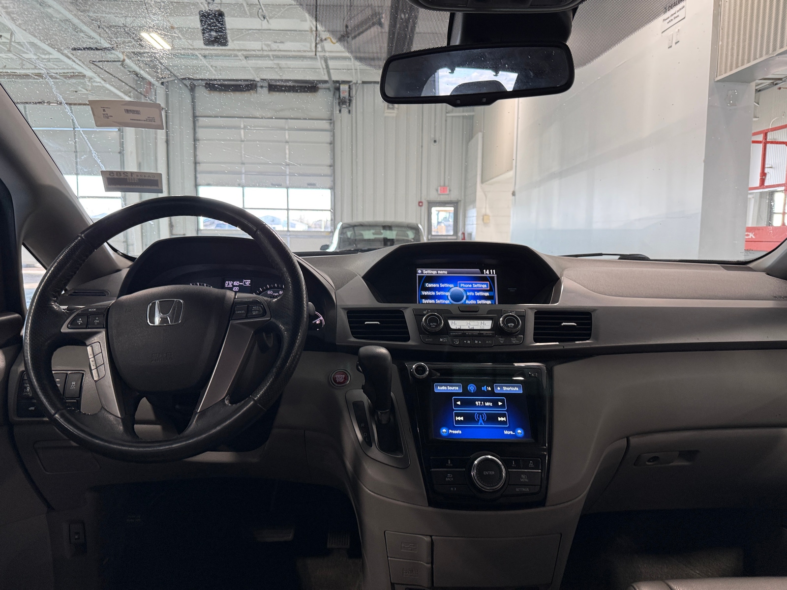 Thumbnail: 2017 Honda Odyssey - 2