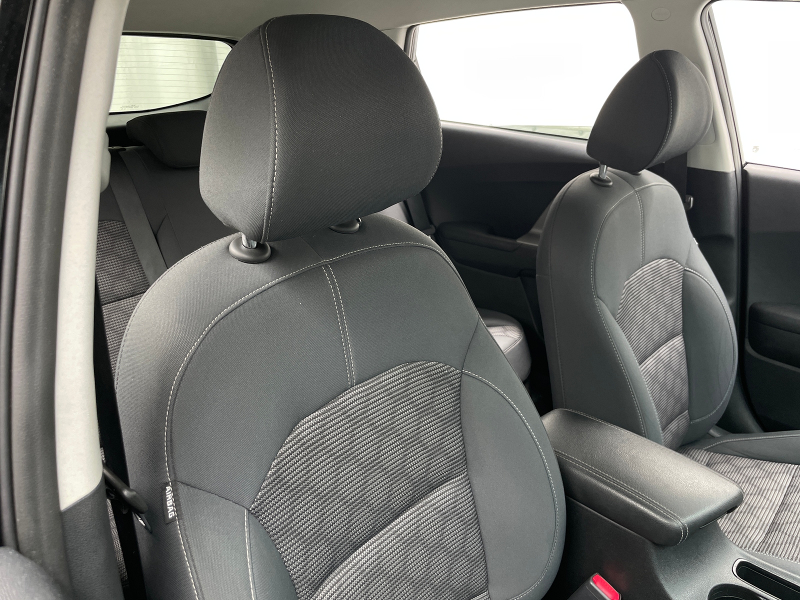 Thumbnail: 2020 Kia Niro - 2