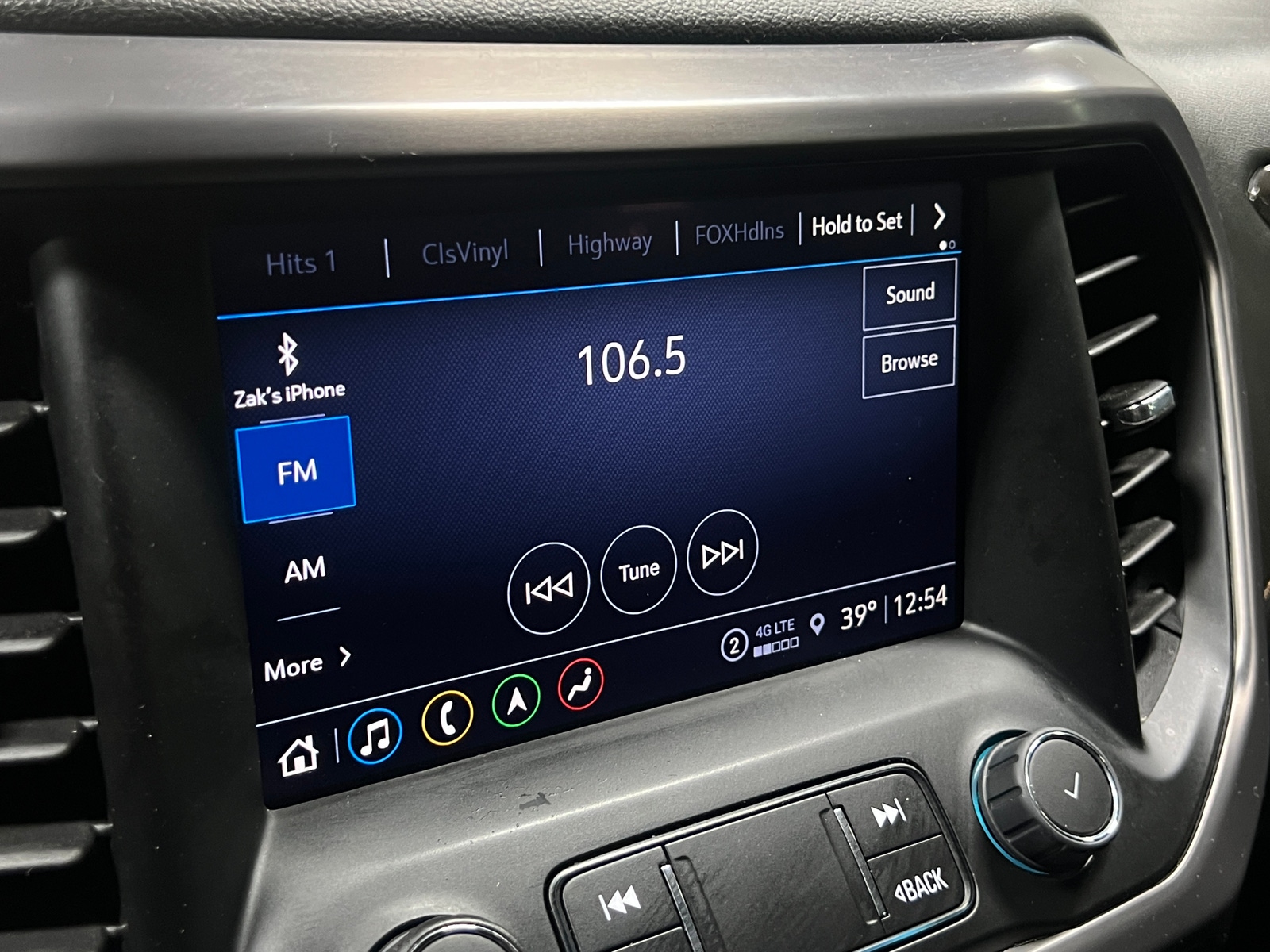 Thumbnail: 2022 GMC Acadia - 4