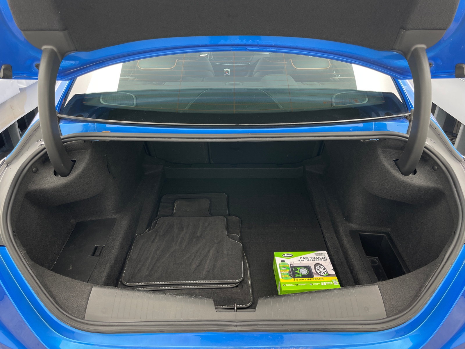 Thumbnail: 2024 Cadillac CT4 - 6