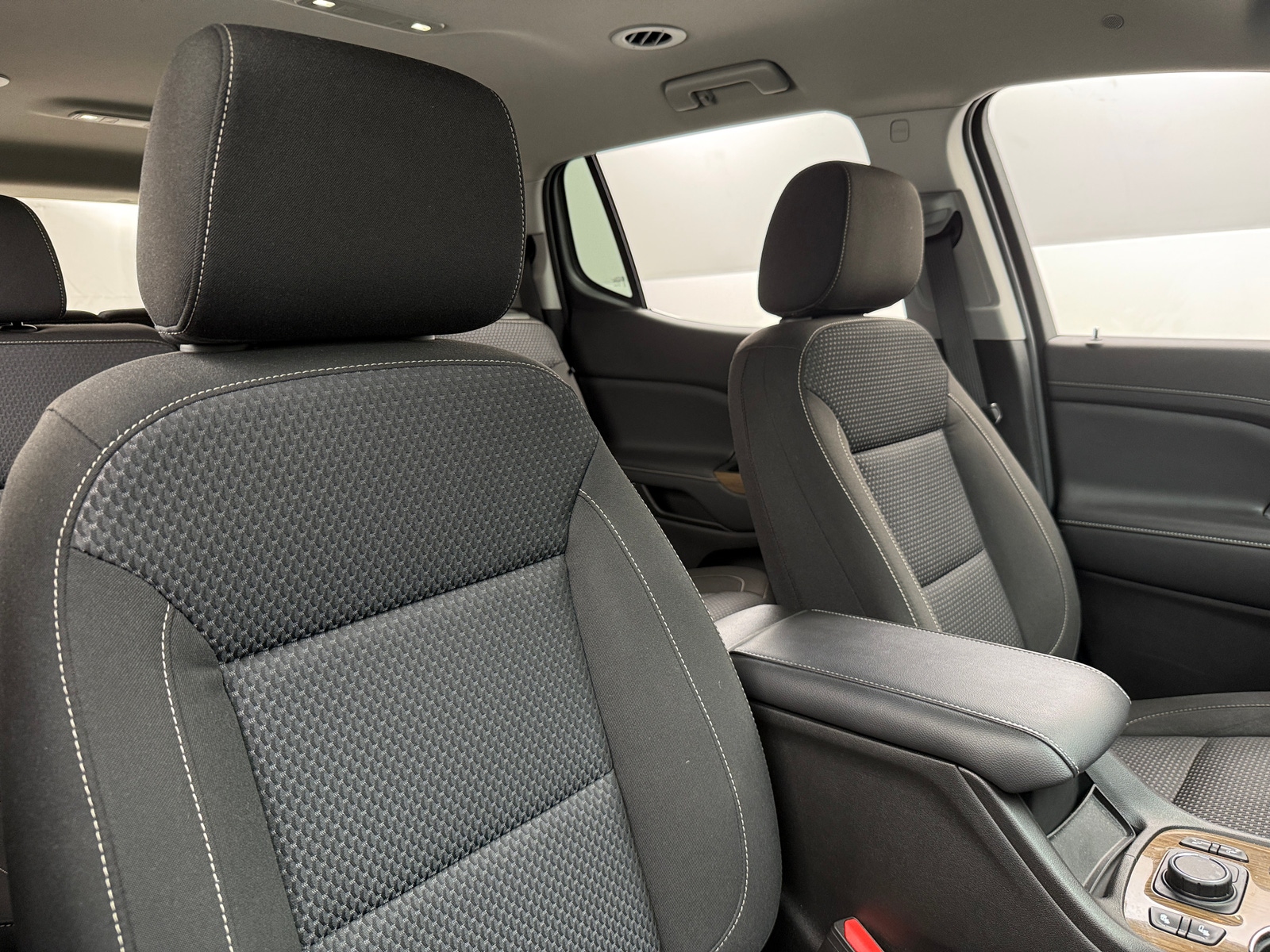 Thumbnail: 2023 GMC Acadia - 2