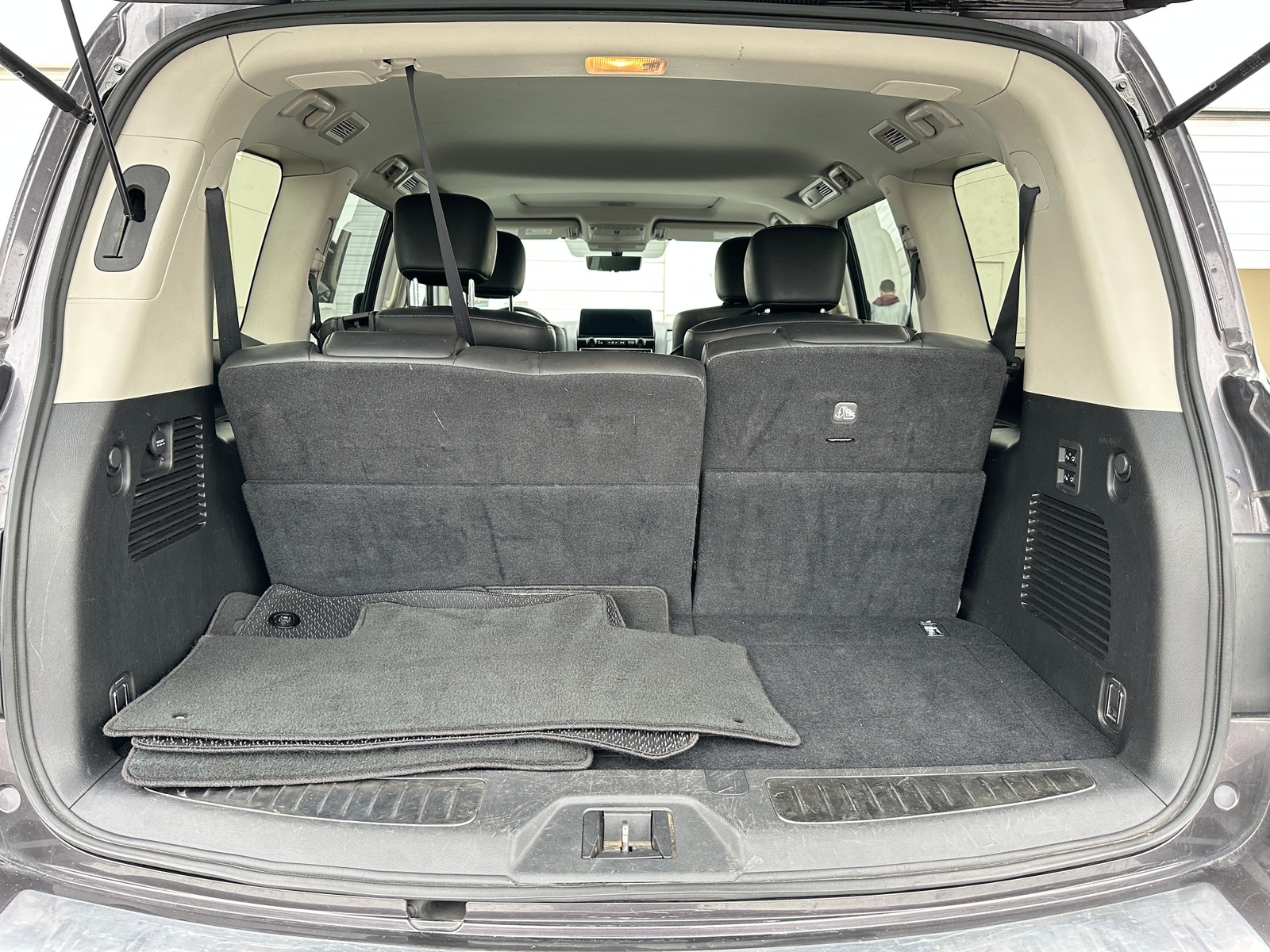 Thumbnail: 2024 INFINITI QX80 - 6