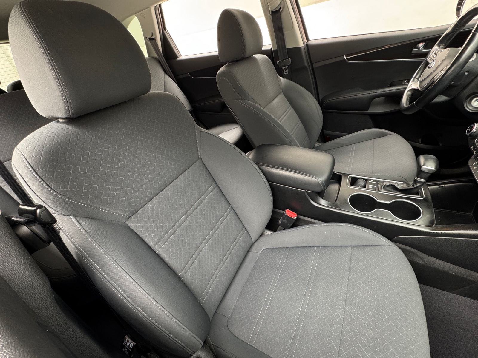 Thumbnail: 2019 Kia Sorento - 2