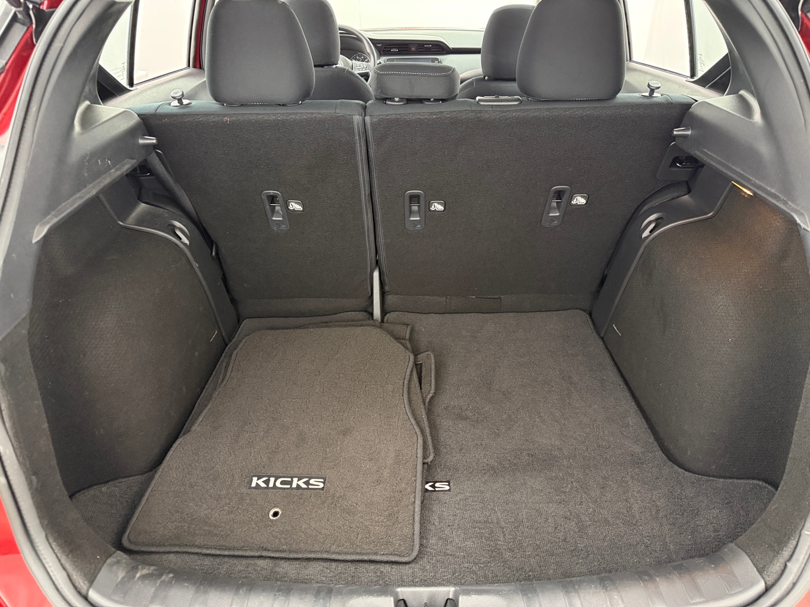 Thumbnail: 2024 Nissan Kicks - 7