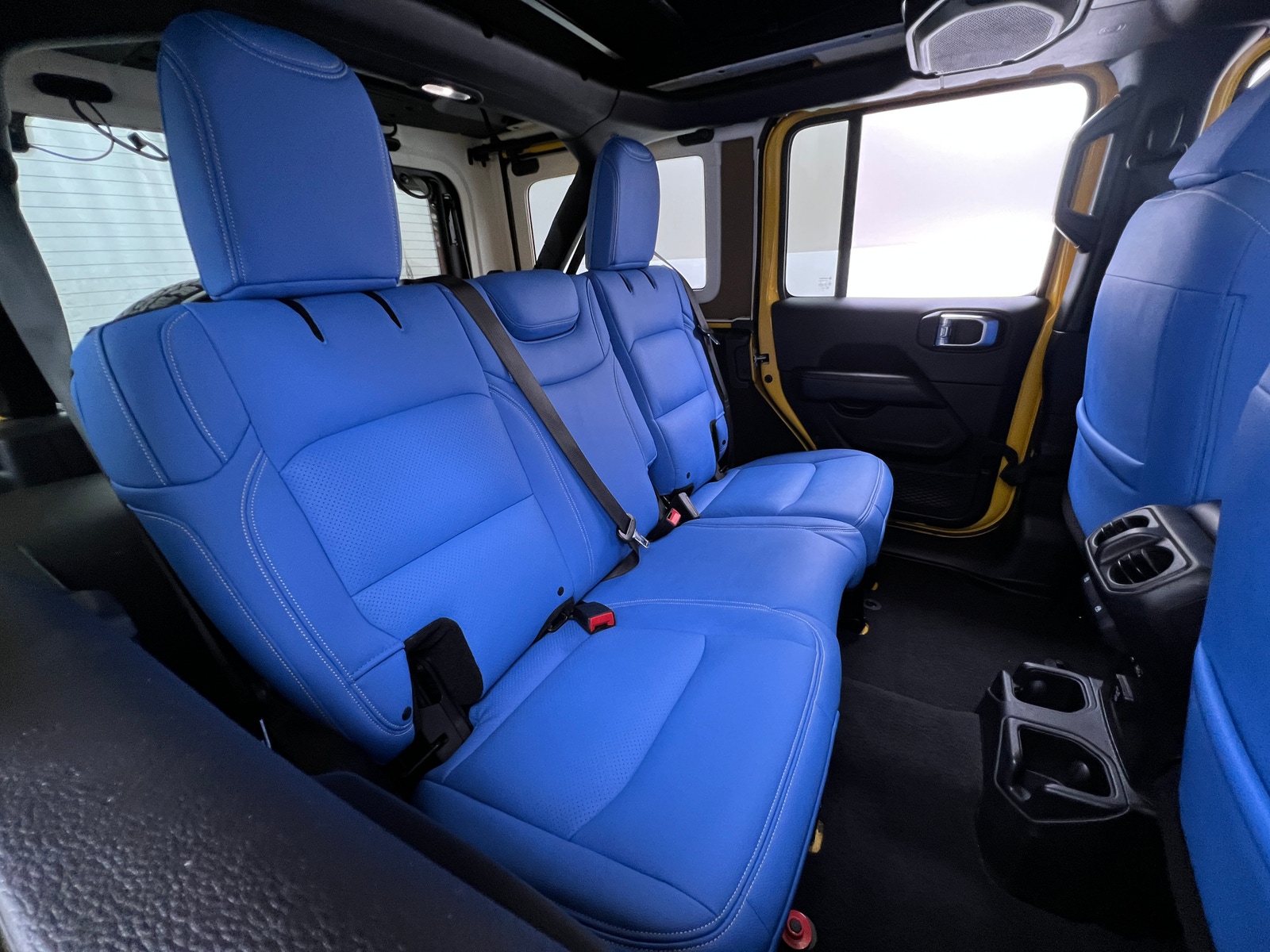 Thumbnail: 2020 Jeep Wrangler - 6