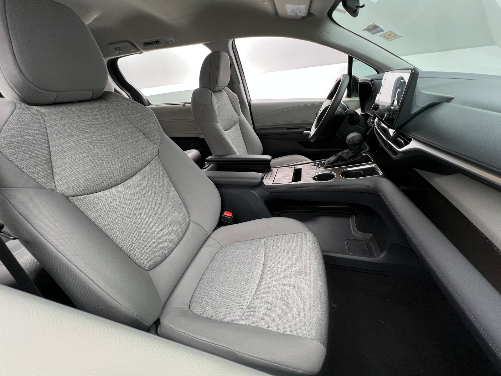 Thumbnail: 2023 Toyota Sienna - 2