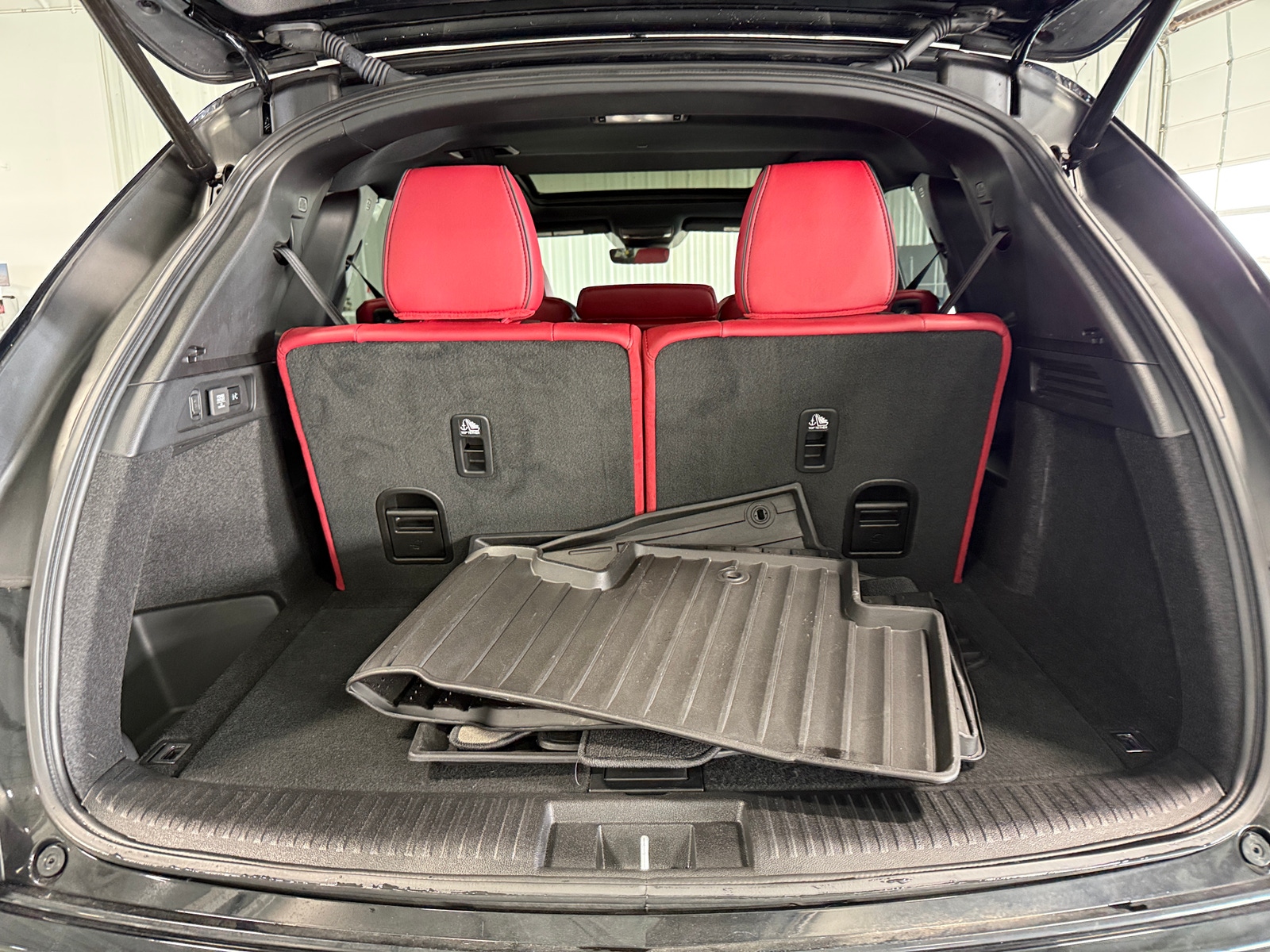 Thumbnail: 2025 Acura MDX - 6