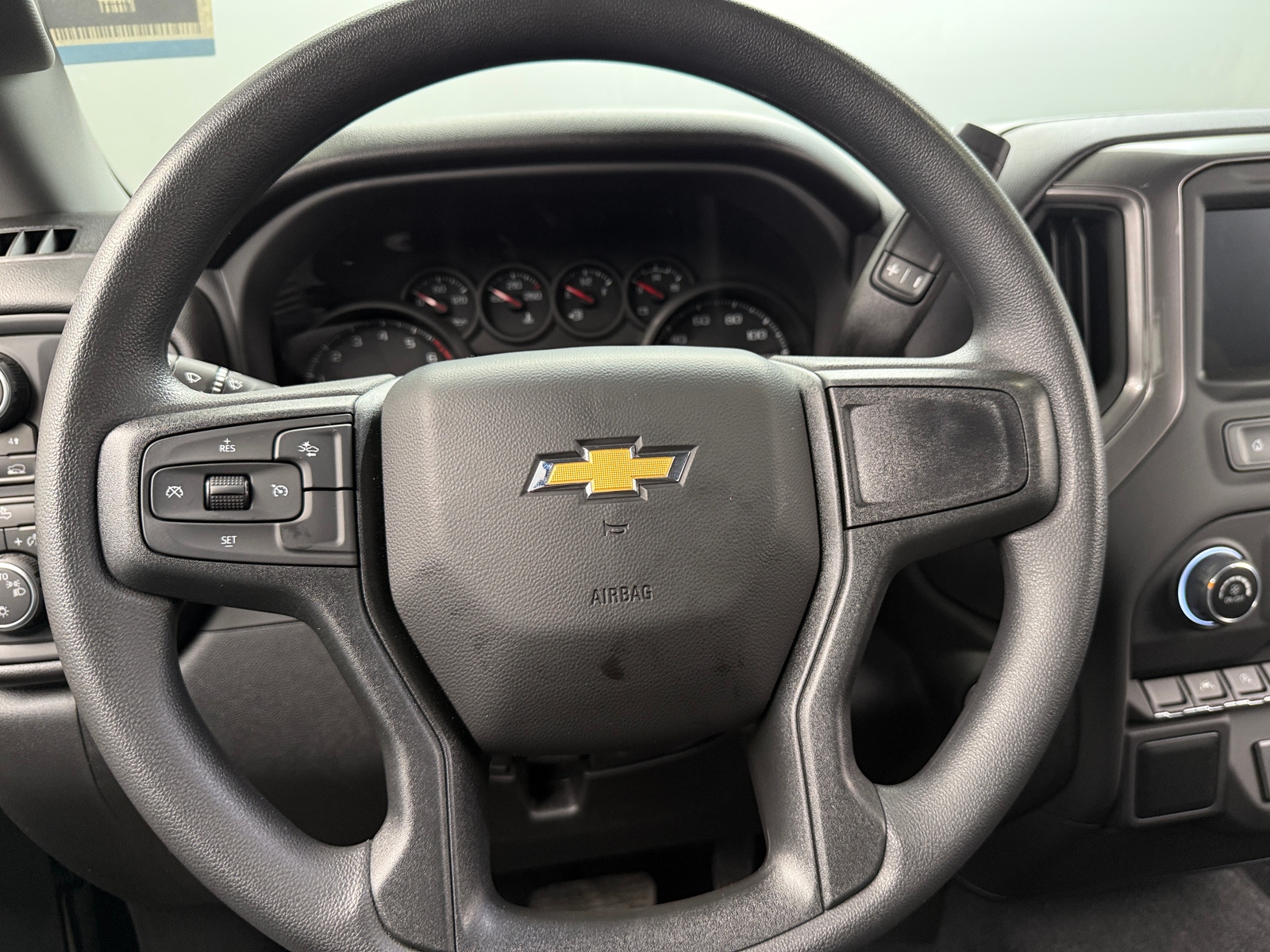 Thumbnail: 2025 Chevrolet Silverado 1500 - 5