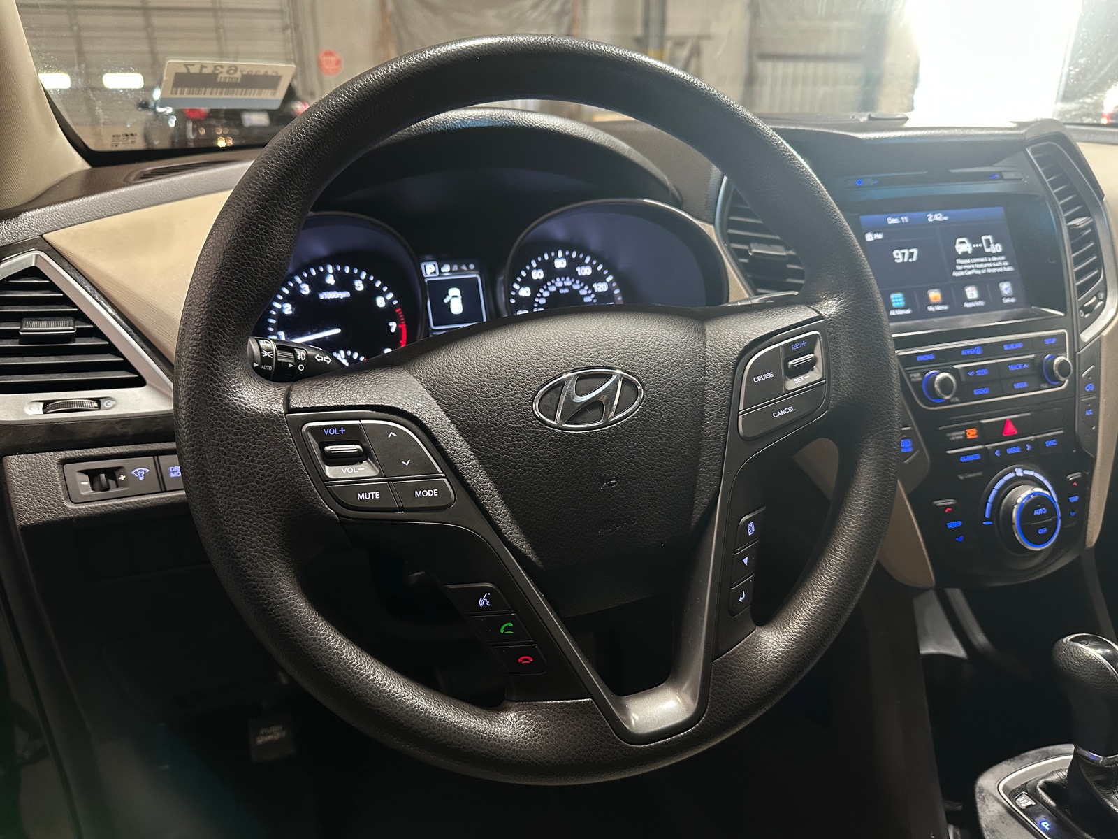 Thumbnail: 2017 Hyundai Santa Fe - 5