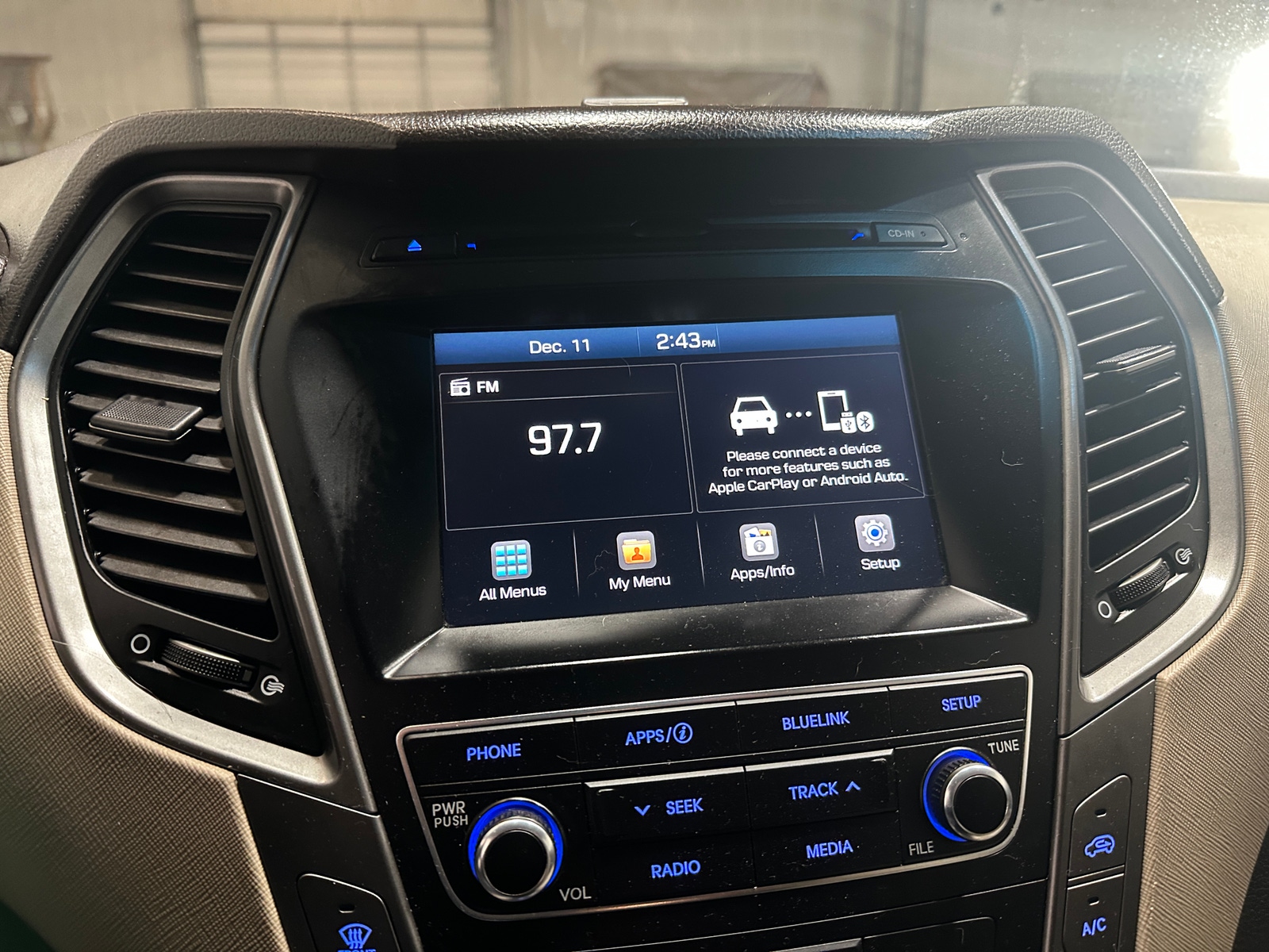 Thumbnail: 2017 Hyundai Santa Fe - 4