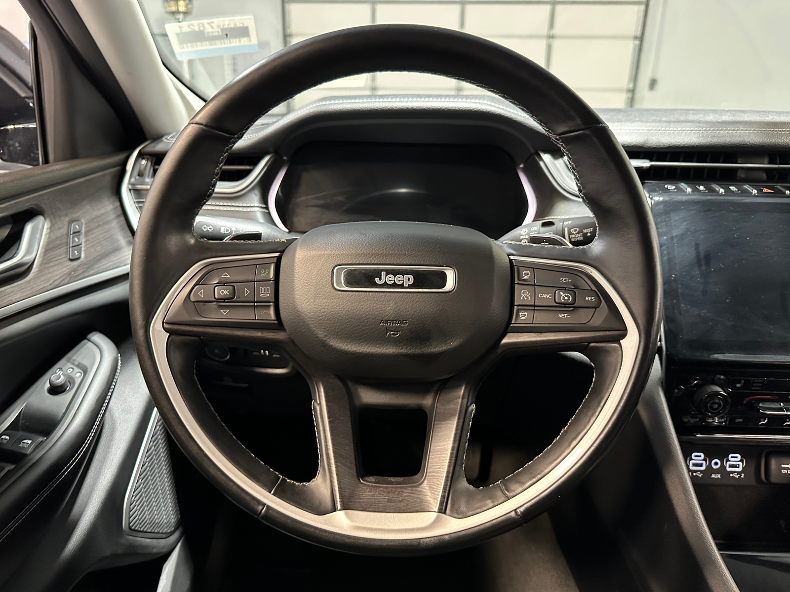 Thumbnail: 2021 Jeep Grand Cherokee L - 4