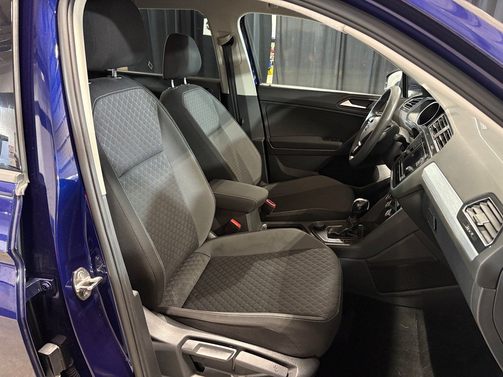 Thumbnail: 2021 Volkswagen Tiguan - 2