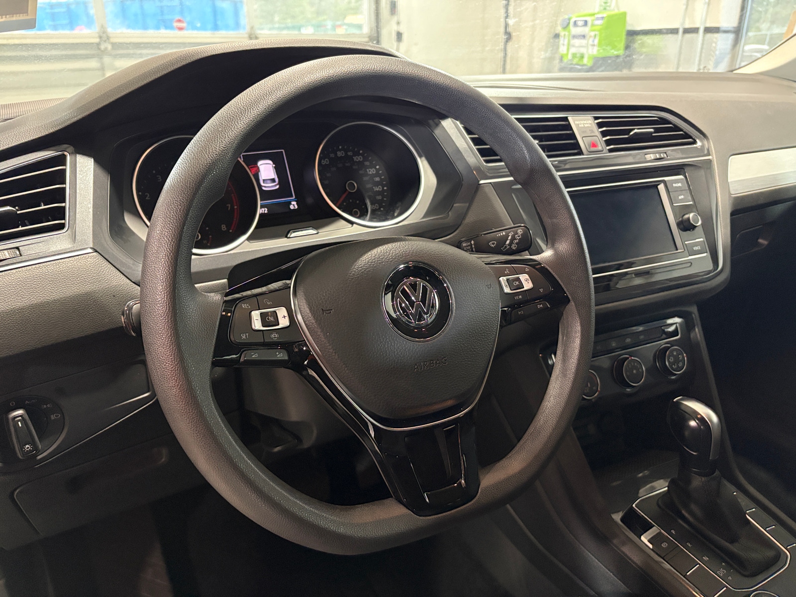 Thumbnail: 2021 Volkswagen Tiguan - 5