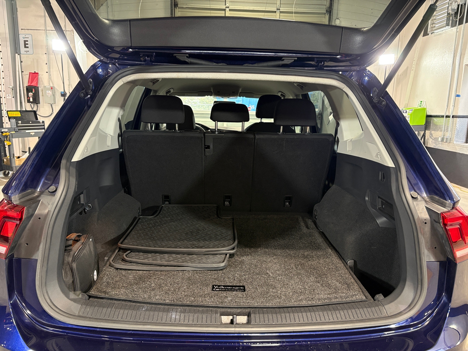 Thumbnail: 2021 Volkswagen Tiguan - 7