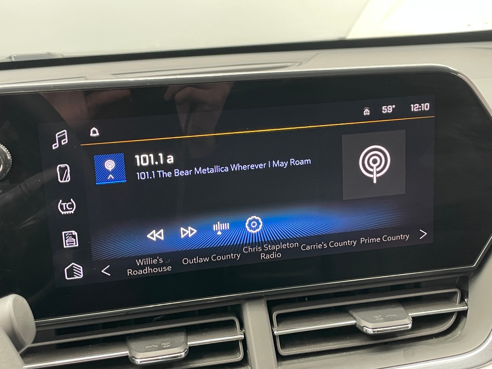 Thumbnail: 2025 Chevrolet Trax - 4