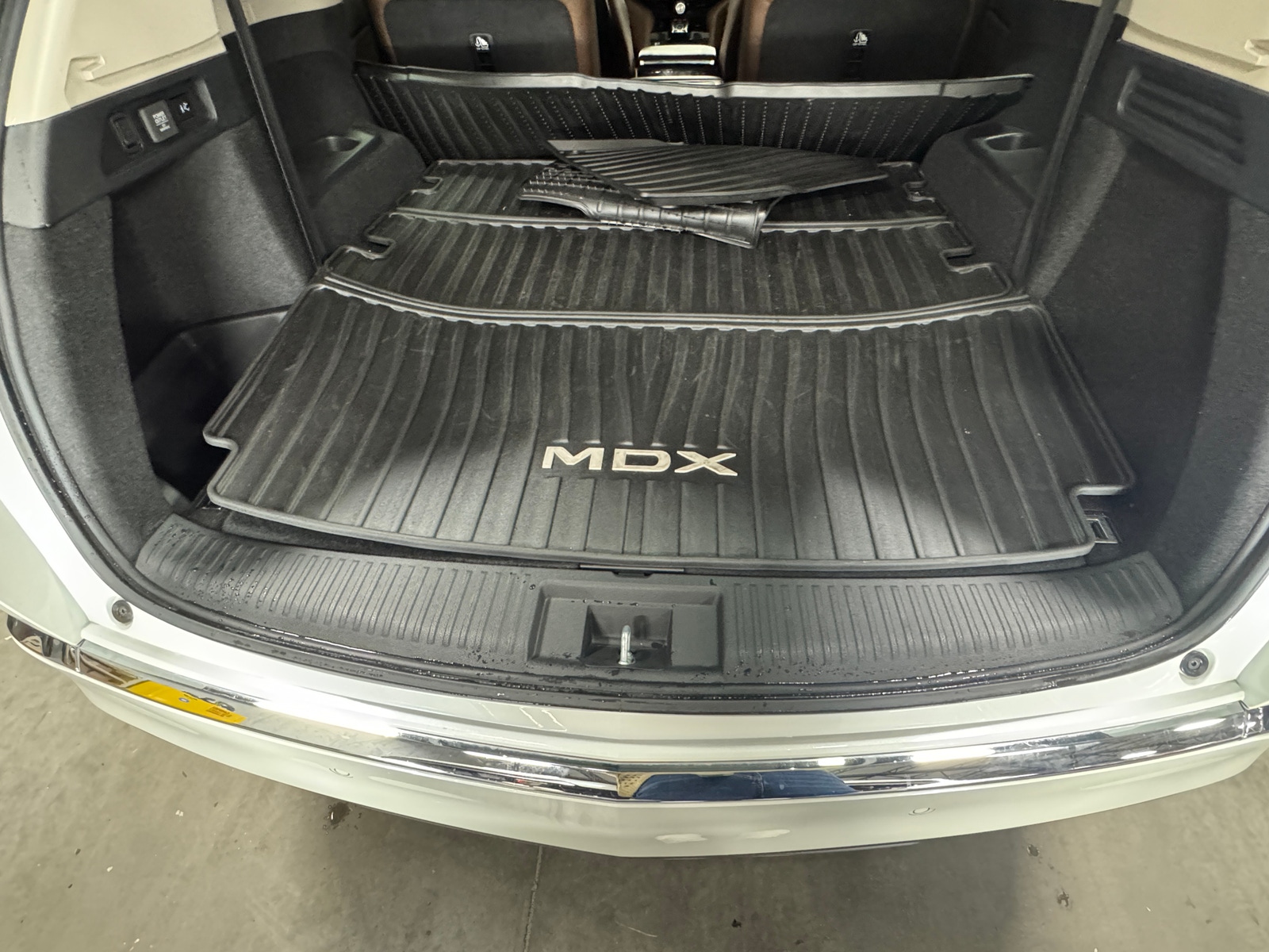 Thumbnail: 2025 Acura MDX - 6