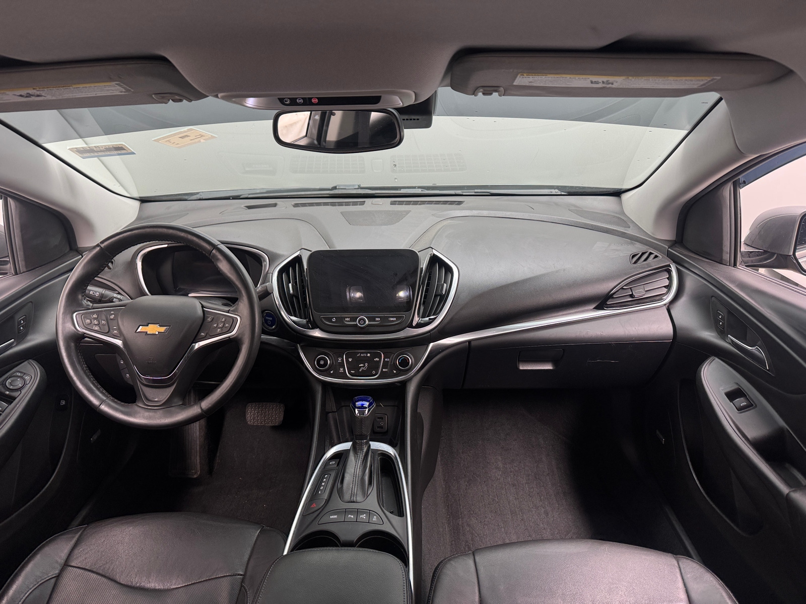 Thumbnail: 2017 Chevrolet Volt - 2