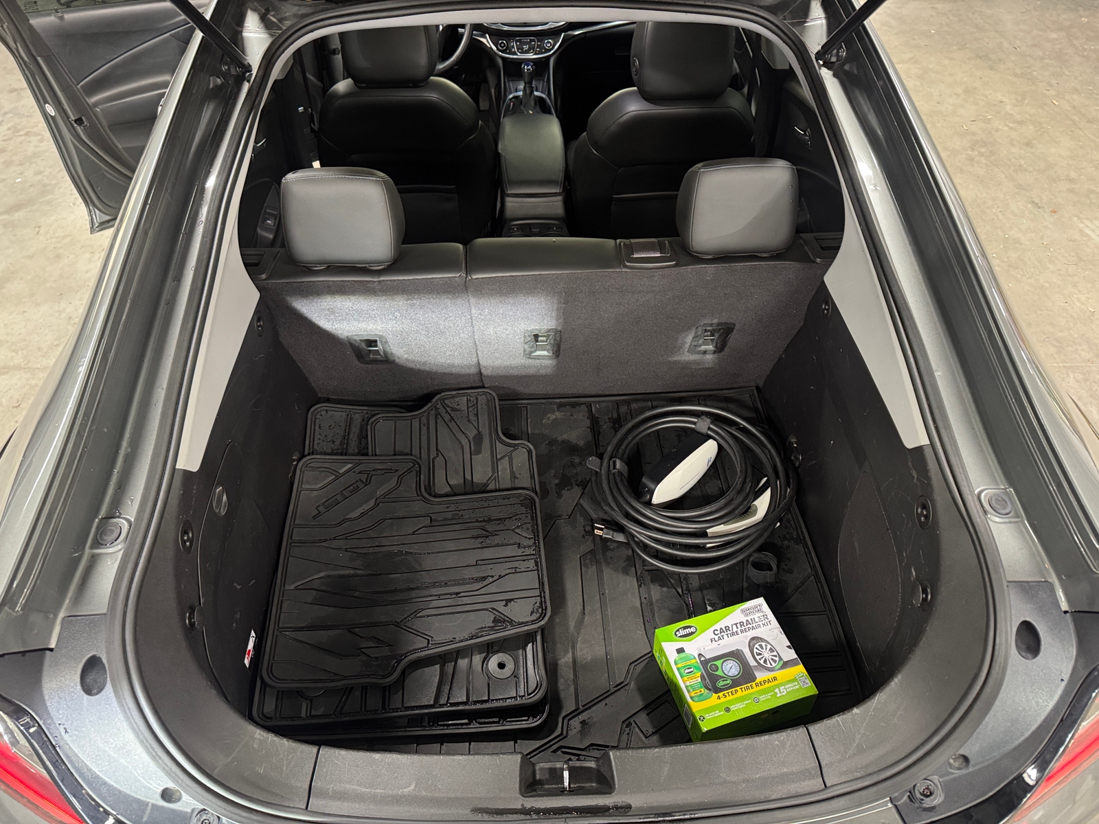 Thumbnail: 2017 Chevrolet Volt - 6