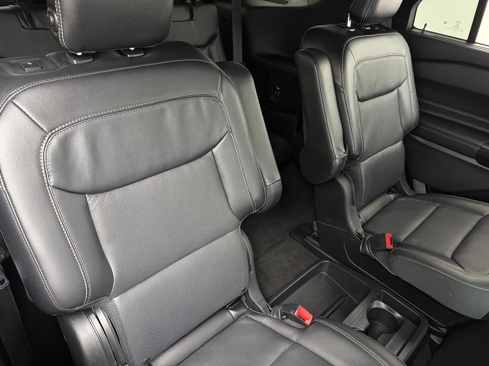 Thumbnail: 2020 Ford Explorer - 5