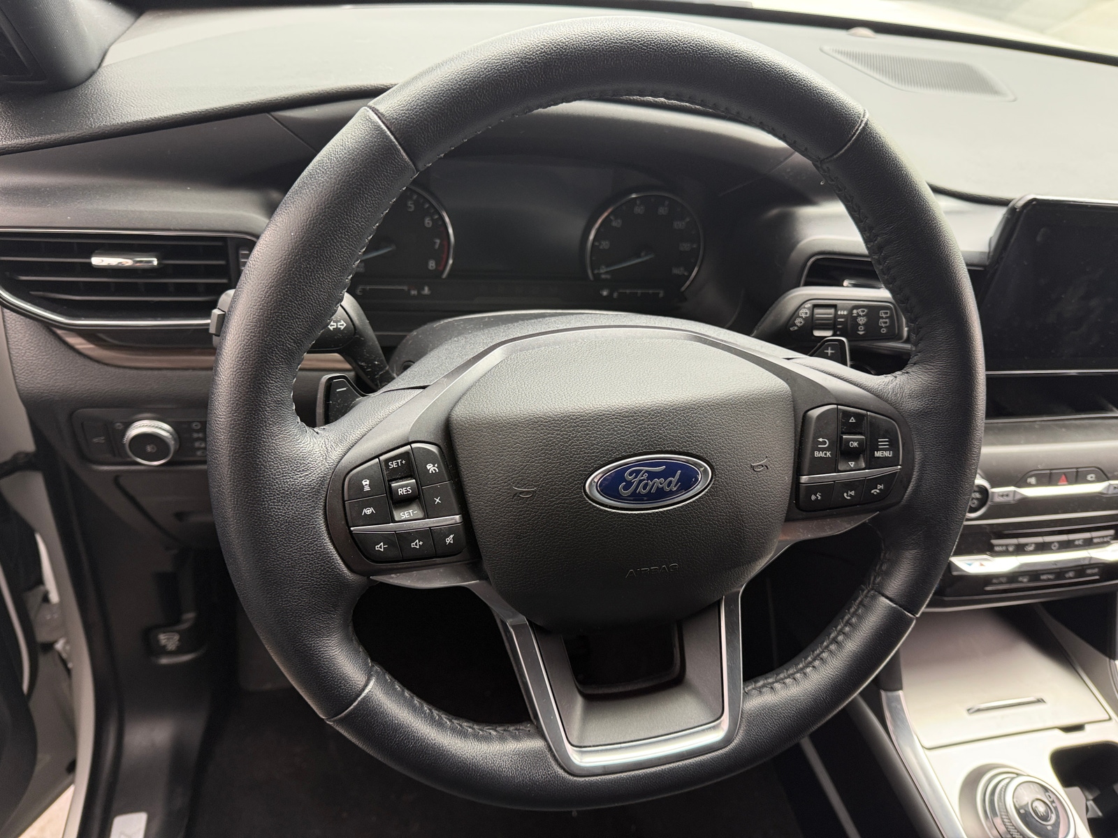 Thumbnail: 2020 Ford Explorer - 4