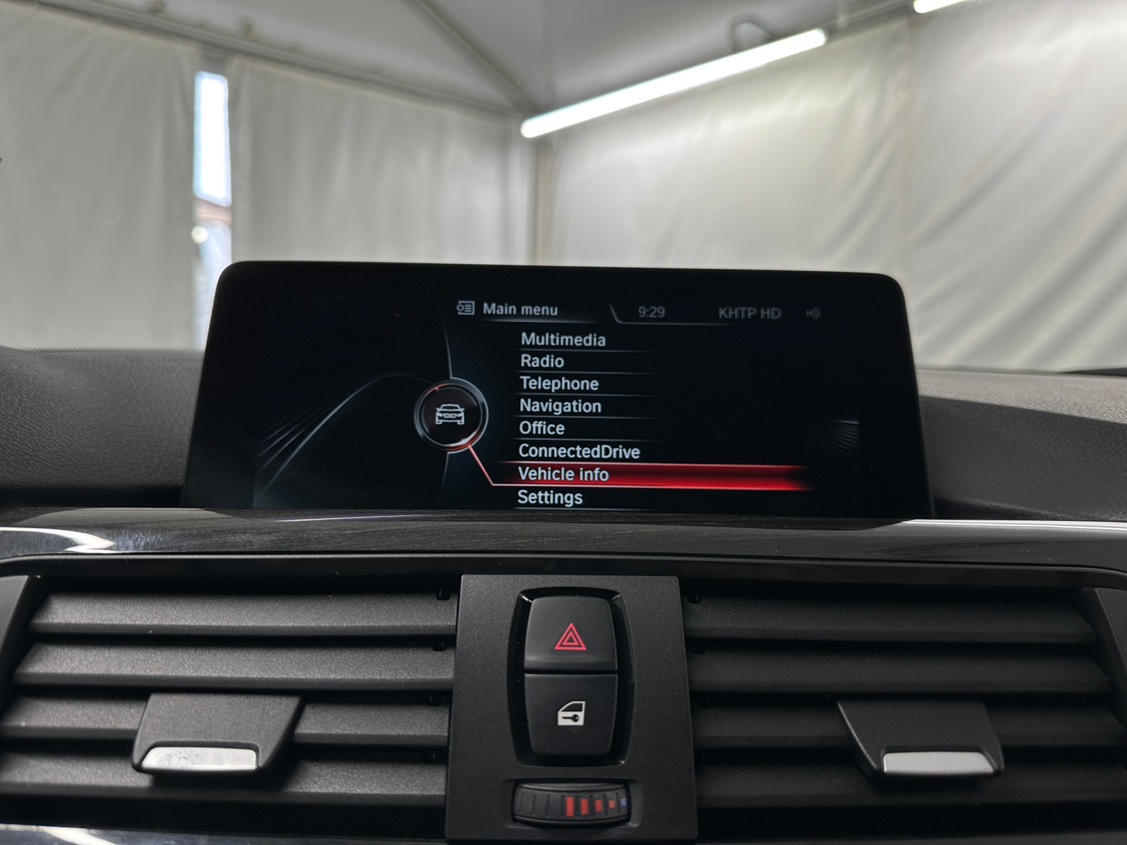 Thumbnail: 2016 BMW 4 Series - 3