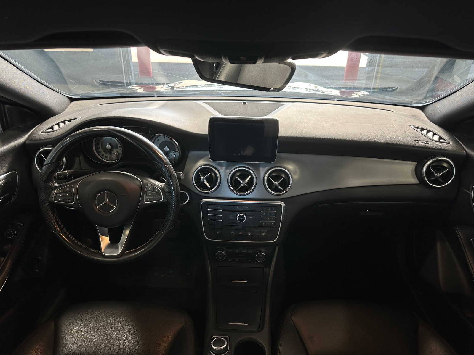 Thumbnail: 2015 Mercedes-Benz CLA - 2