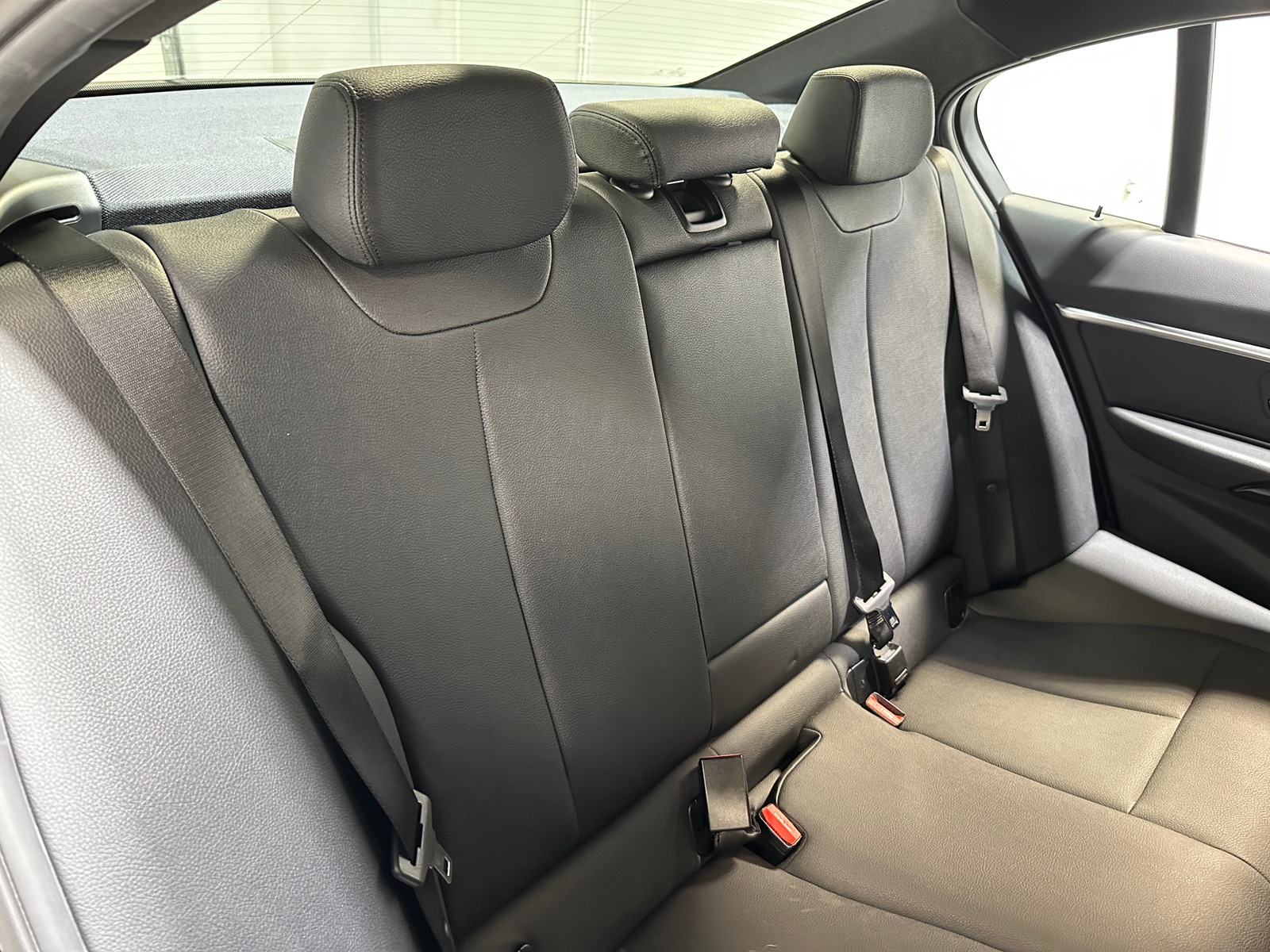 Thumbnail: 2018 BMW 3 Series - 5