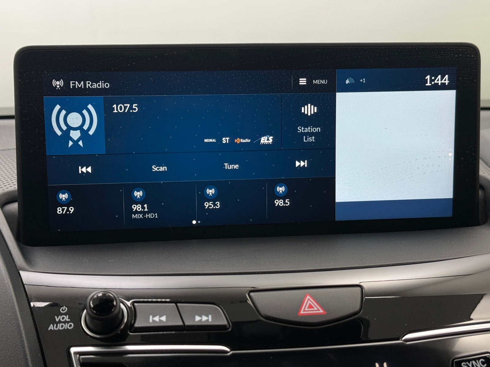 Thumbnail: 2021 Acura RDX - 3