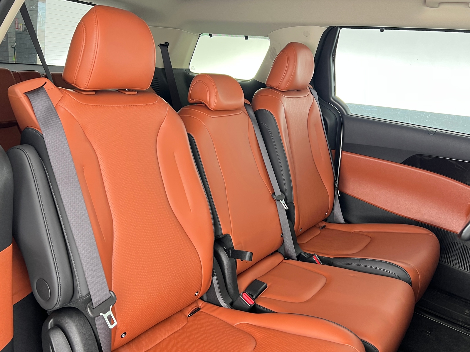 Thumbnail: 2023 Kia Carnival - 5