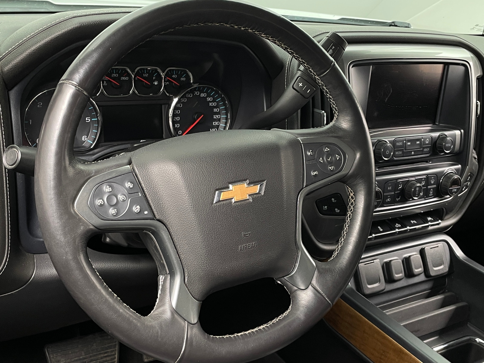 Thumbnail: 2017 Chevrolet Silverado 1500 - 4