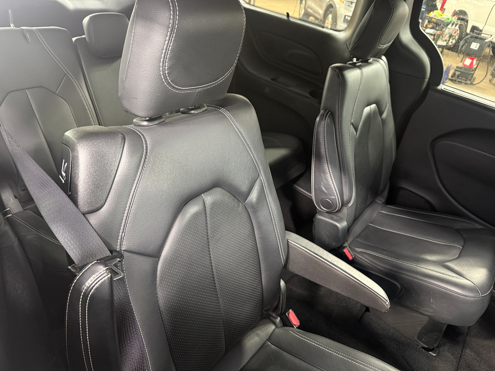 Thumbnail: 2020 Chrysler Pacifica - 5