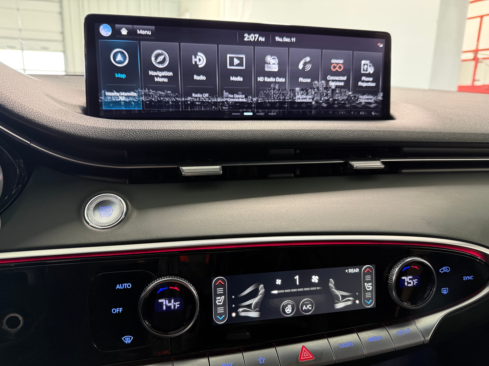 Thumbnail: 2023 Genesis GV70 - 3