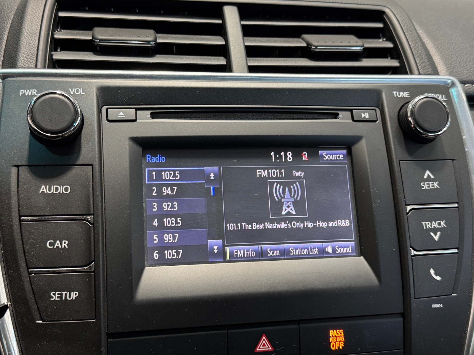 Thumbnail: 2016 Toyota Camry - 4