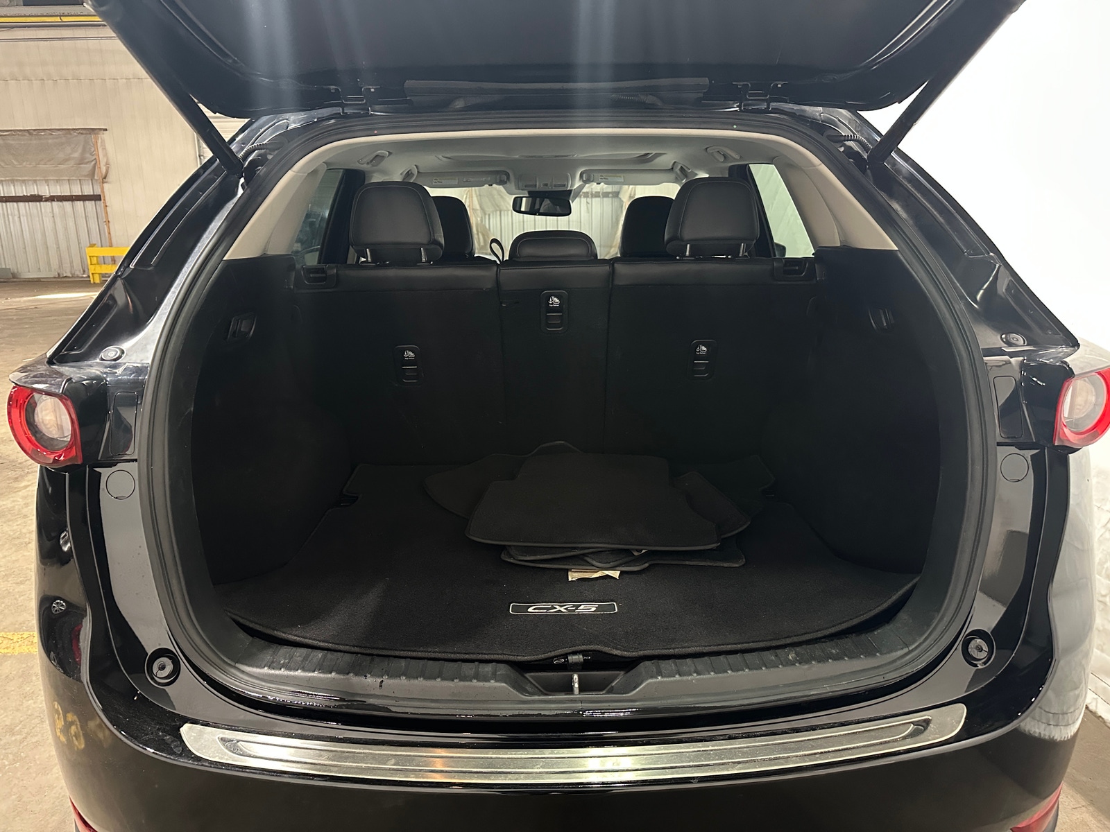 Thumbnail: 2018 Mazda CX-5 - 6