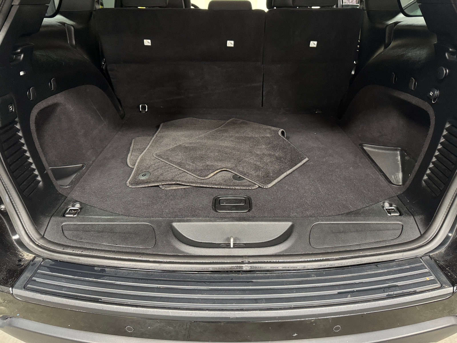 Thumbnail: 2019 Jeep Grand Cherokee - 7