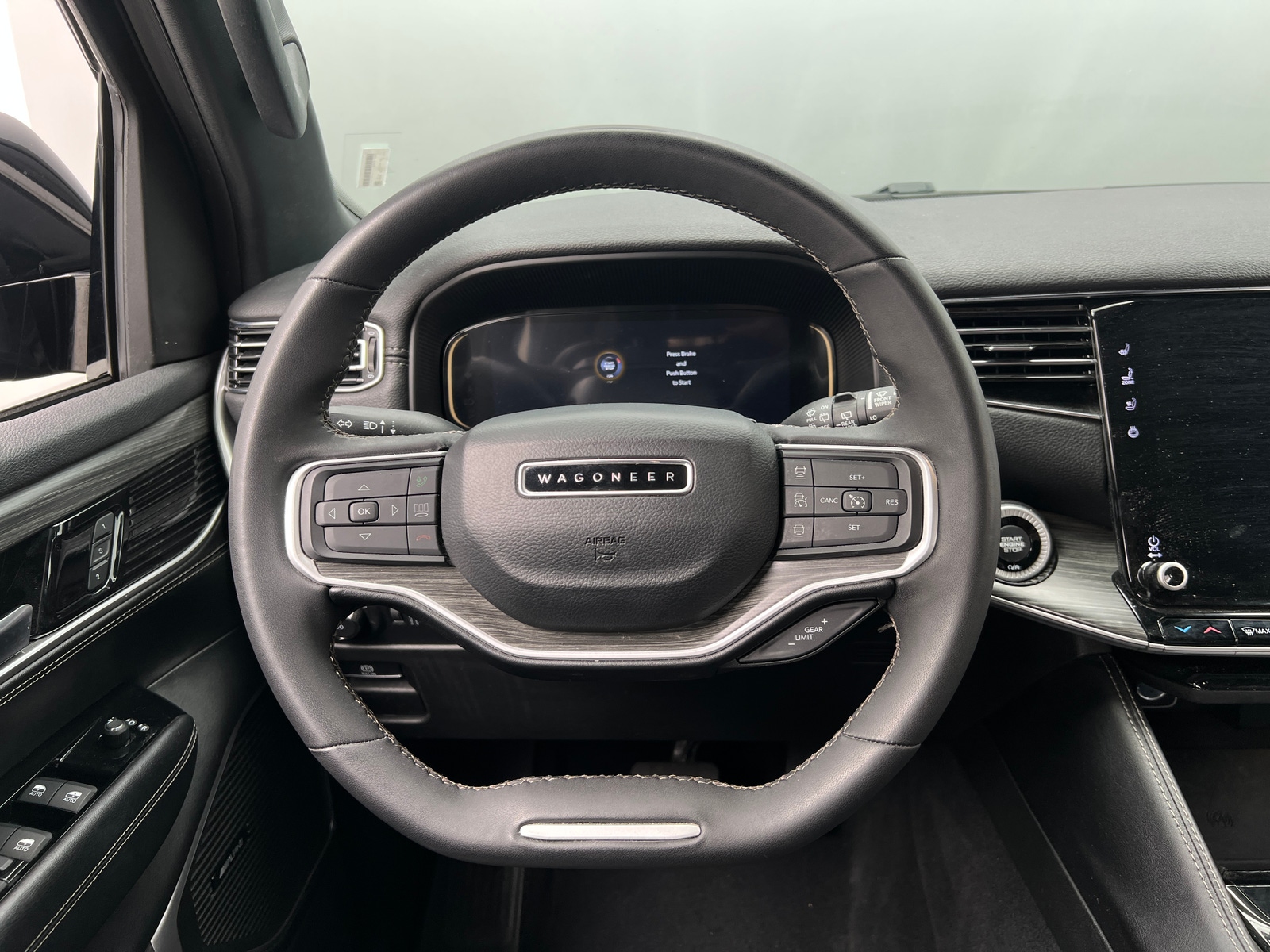 Thumbnail: 2023 Jeep Wagoneer - 4