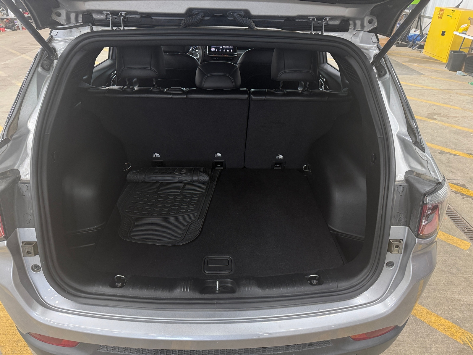 Thumbnail: 2023 Jeep Compass - 6