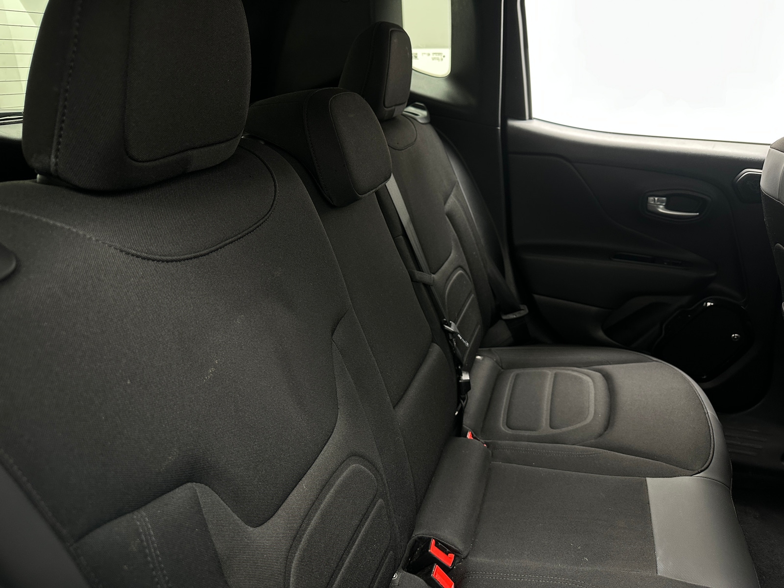 Thumbnail: 2016 Jeep Renegade - 6