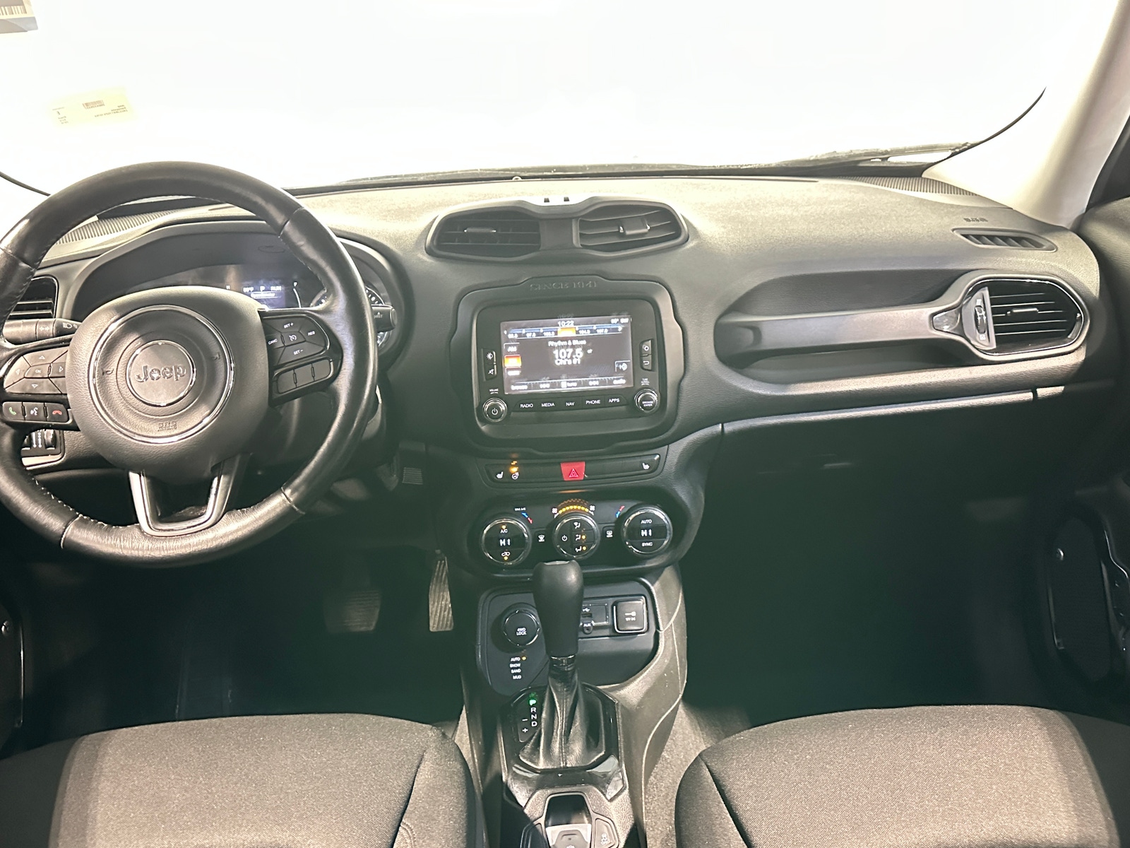 Thumbnail: 2016 Jeep Renegade - 3