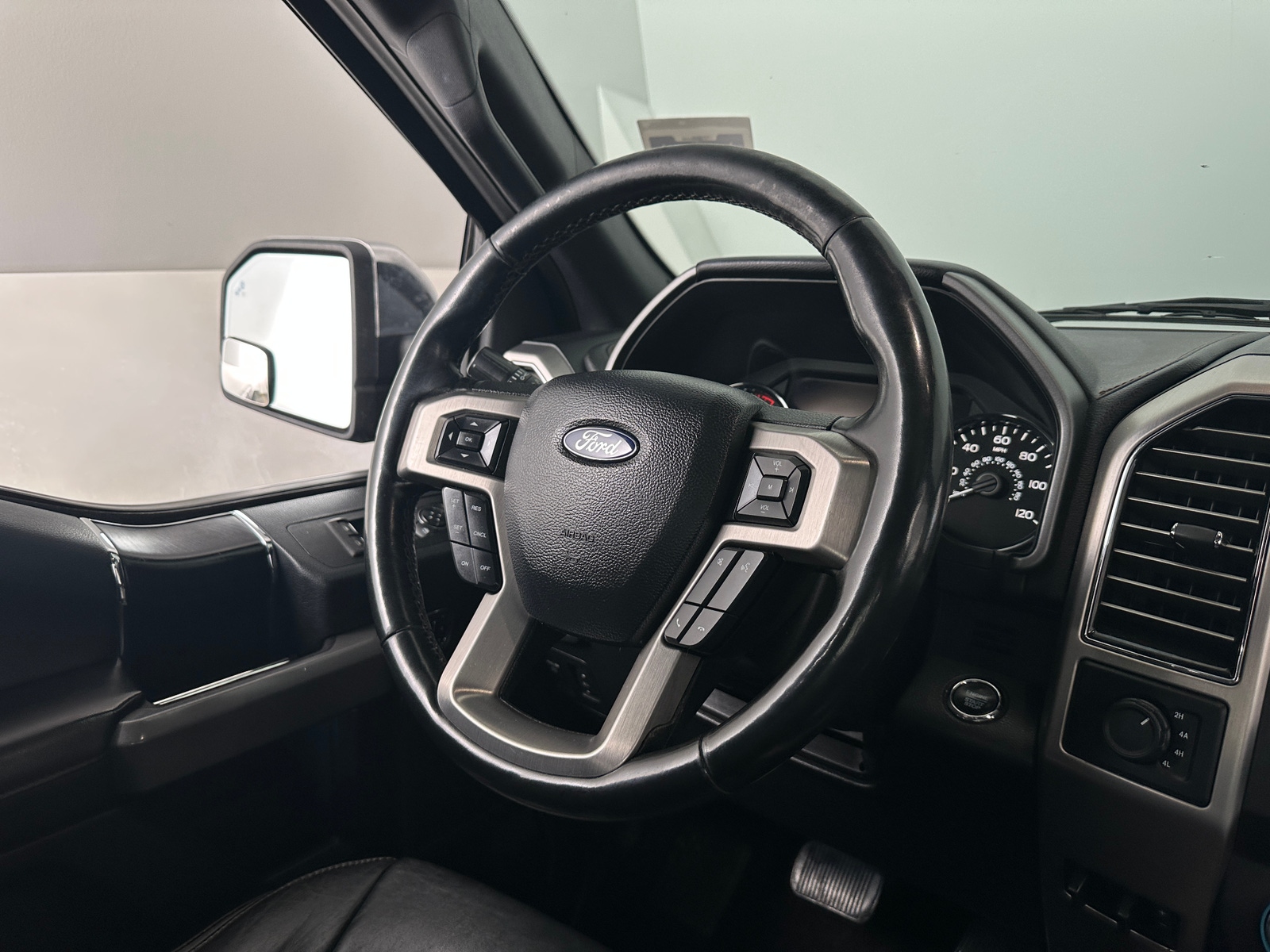 Thumbnail: 2019 Ford Econoline - 4