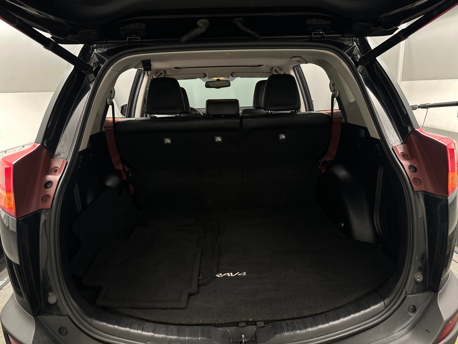 Thumbnail: 2013 Toyota RAV4 - 6