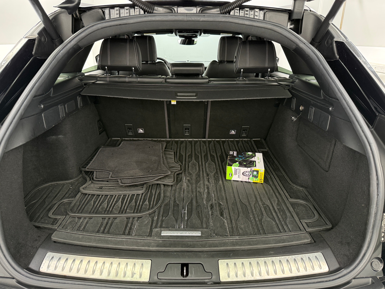 Thumbnail: 2018 Land Rover Range Rover Velar - 6