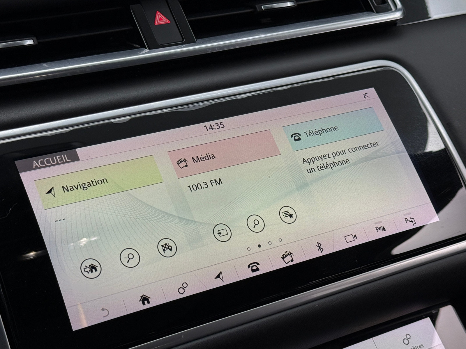 Thumbnail: 2018 Land Rover Range Rover Velar - 3