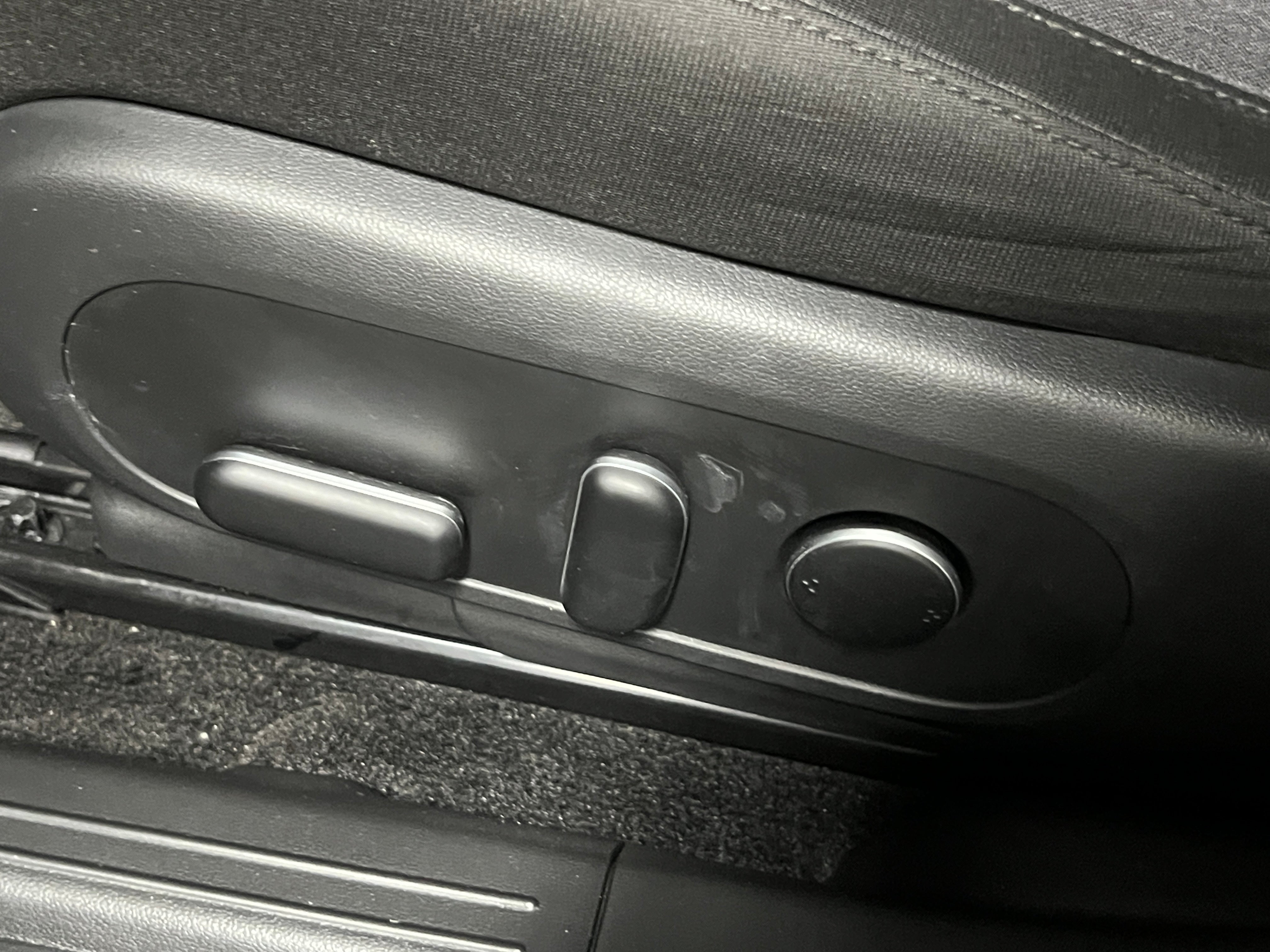 Used 2024 Hyundai IONIQ 5 SEL with VIN KM8KNDDF8RU247428 for sale in Oak Creek, WI