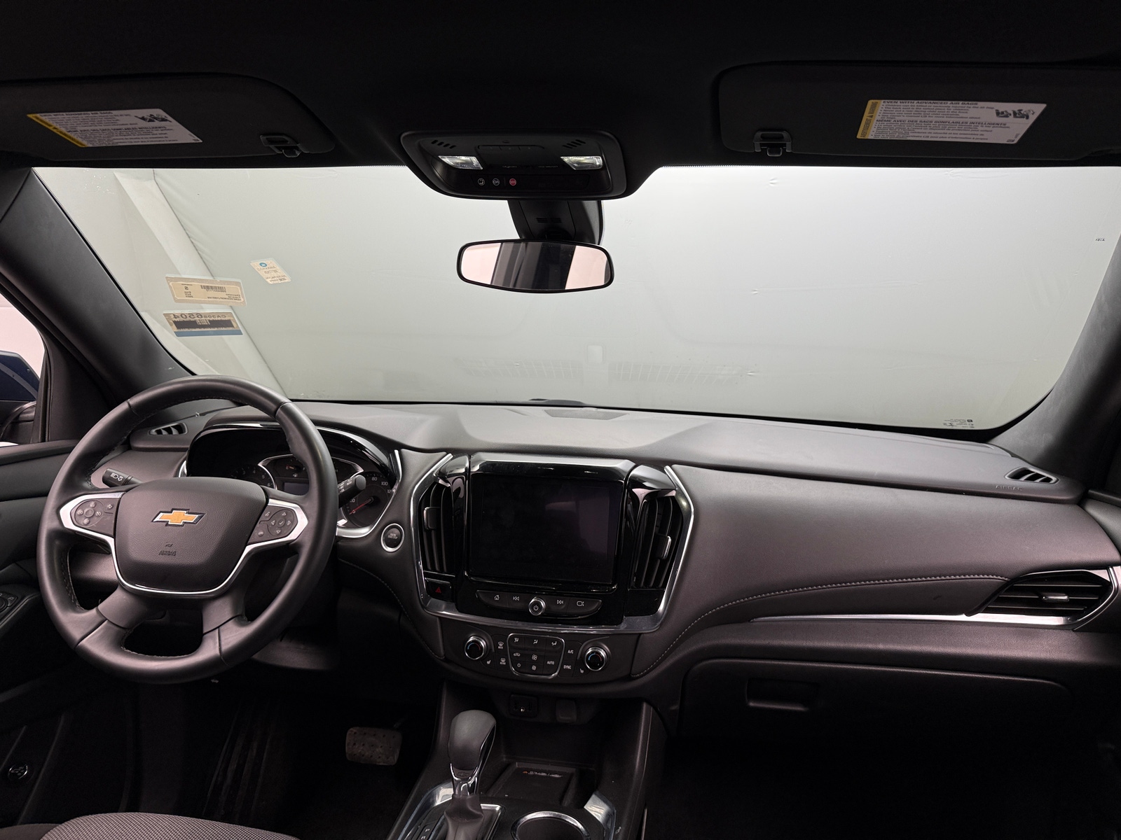 Thumbnail: 2023 Chevrolet Traverse - 3