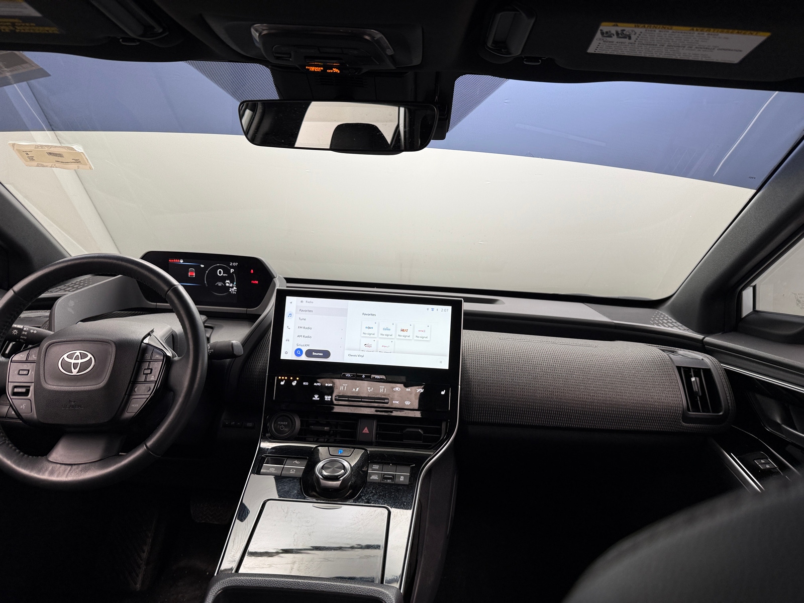 Thumbnail: 2024 Toyota bZ4X - 2