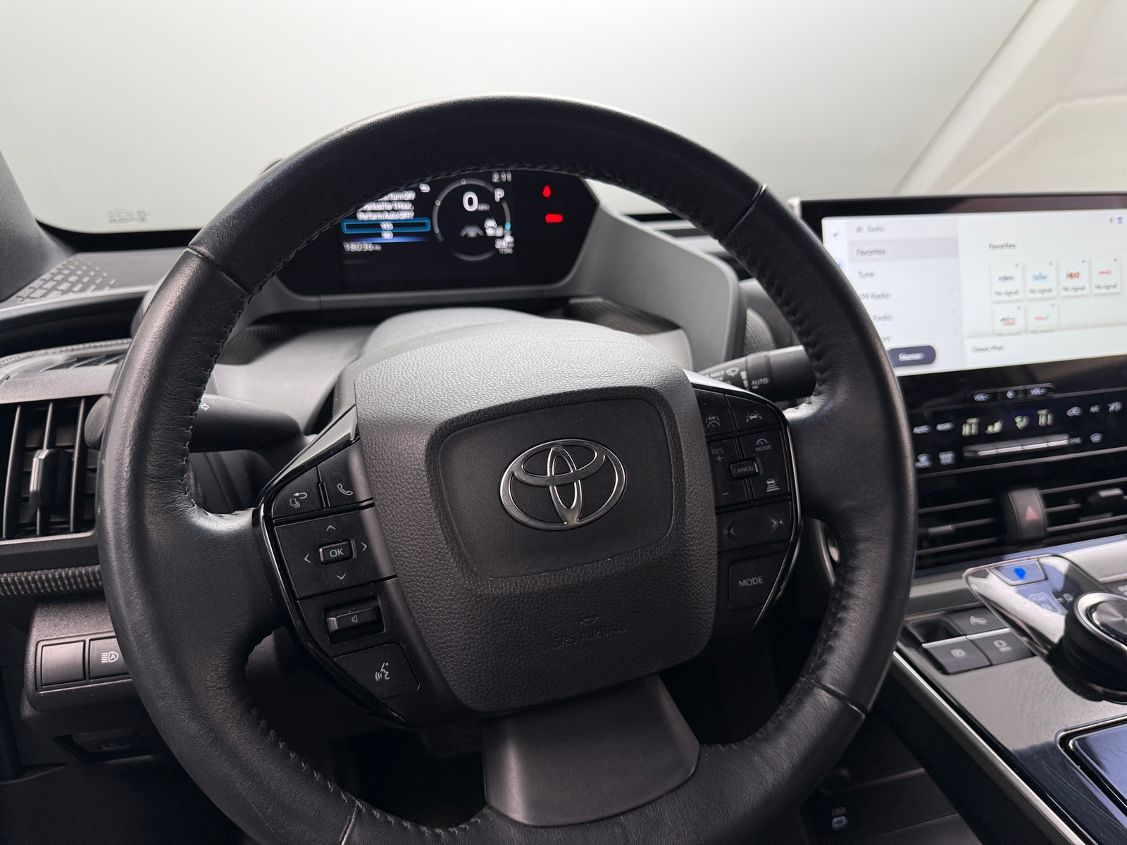 Thumbnail: 2024 Toyota bZ4X - 4